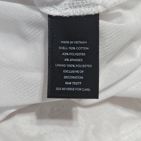 Vera Wang - Simply Vera Raised Floral Sleeveless Top - Picture 5 of 16